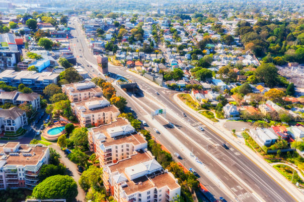 istock D Sydney RI Diag motorway no sky 1860685359