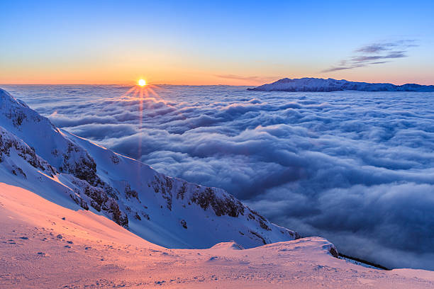 istock Piatra Craiului Mountains, Romania 186092129