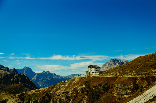 houses on cliff (Dolomiti)