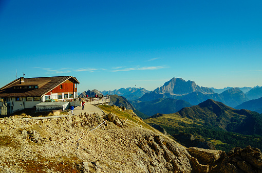 houses on cliff (Dolomiti)