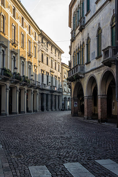 istock Old Italian Walls 186097093