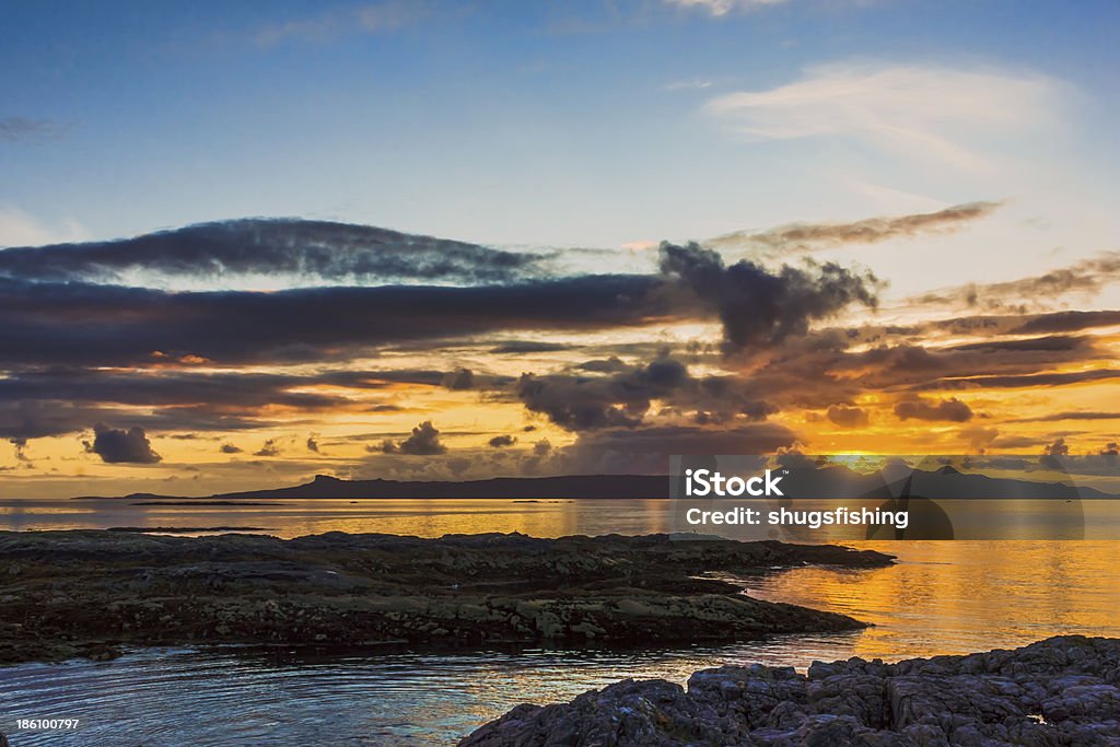 Tramonto sopra l'Inner Hebrides - Foto stock royalty-free di Affioramento