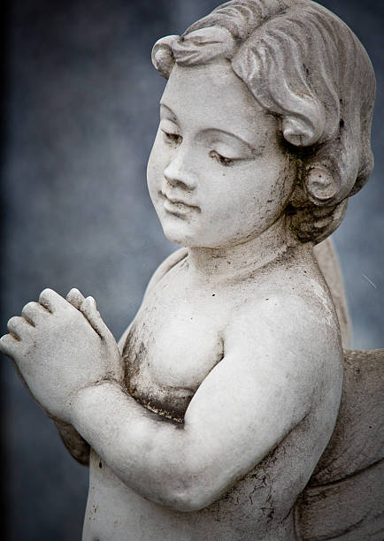 istock Beautiful Sculpture at a Melbourne Cemetery 186110021