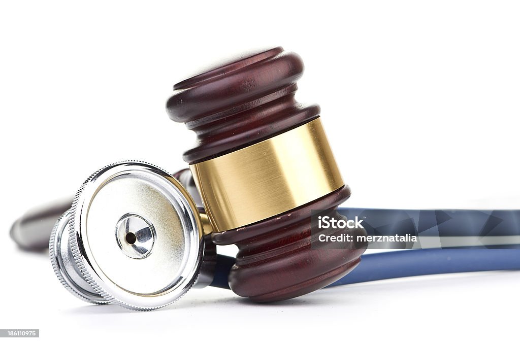 brown Martelo de Juiz e um estetoscópio médico - Royalty-free Advogado Foto de stock