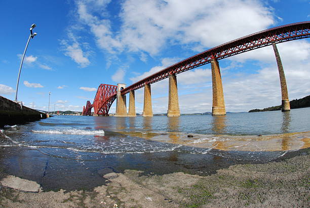 istock Incoming Tide at South Queensferry 186116643