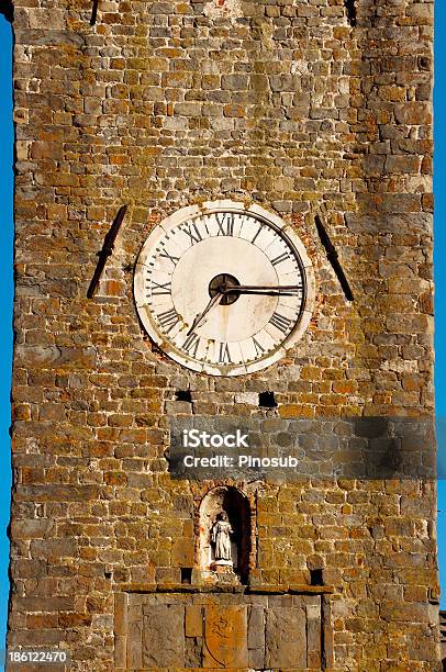 Pontremoli Torre Del Cacciaguerra - Fotografie stock e altre immagini di Antico - Condizione - Antico - Condizione, Architettura, Arte