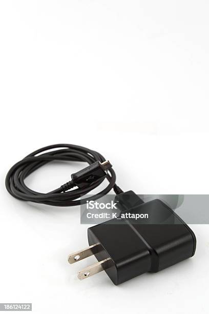 Handyladegerät Stockfoto und mehr Bilder von Accessoires - Accessoires, Adapter, Batterieladegerät