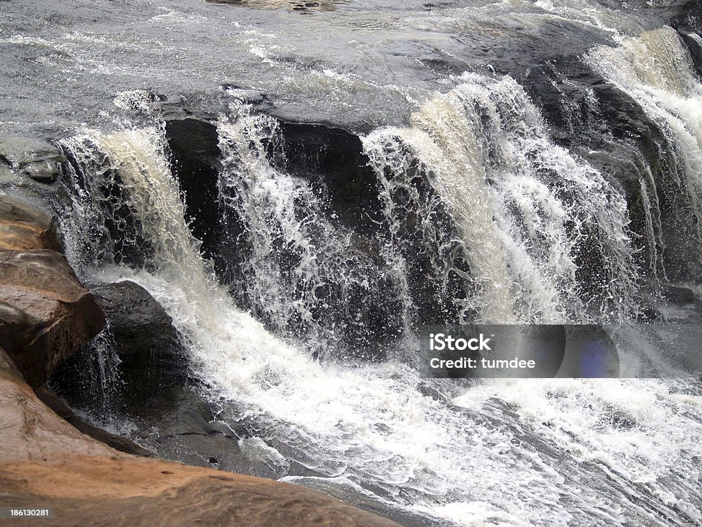 Cachoeira UbonRatchathani Tailândia - Foto de stock de Cascata royalty-free