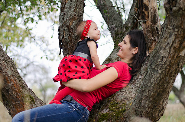 istock happy family 186132542