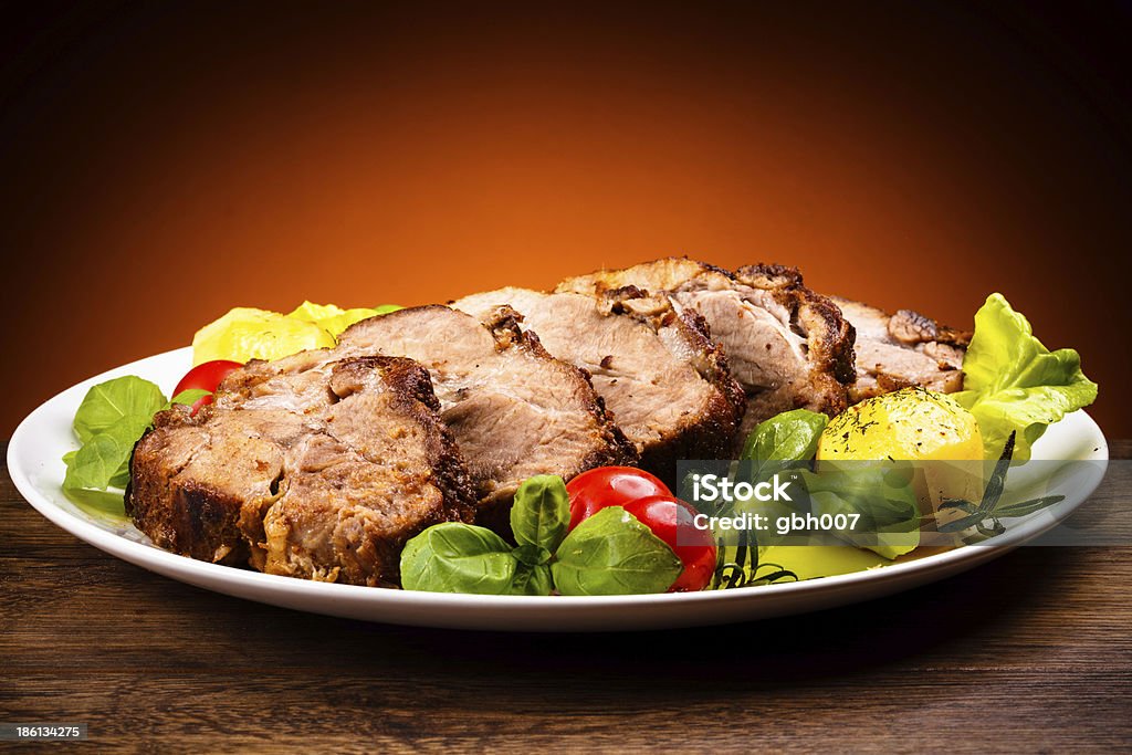 Gebratenes Fleisch und Gemüse - Lizenzfrei Basilikum Stock-Foto