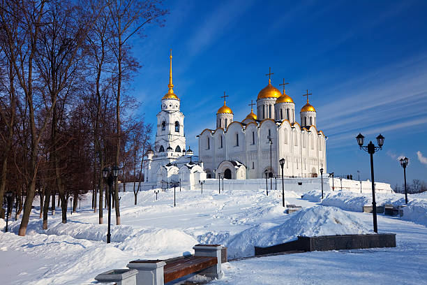 istock Assumption cathedral  at Vladimir in winter 186134584