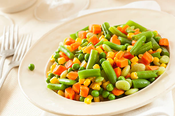 istock Steamed Organic Vegetable Medly 186140372