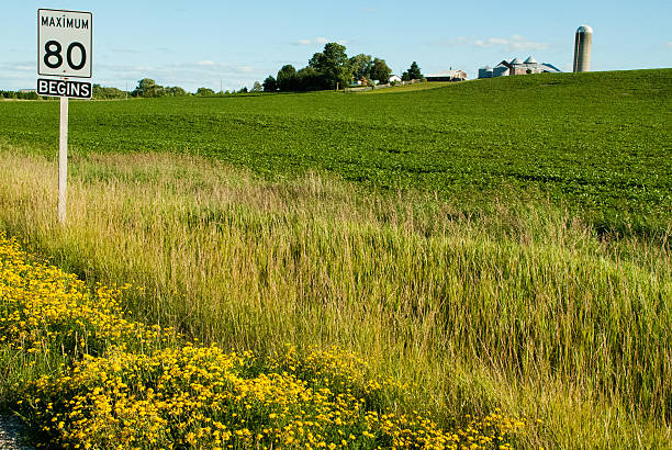 istock Farmland and Farmstead Ontario Canada 186141813