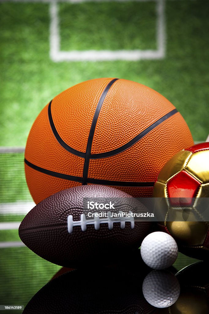 Sport-Geräte, Fußball, Tennis, Basketball - Lizenzfrei Aktivitäten und Sport Stock-Foto