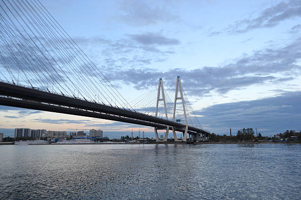 istock Cable-braced bridge in St.Petersburg. 186146115