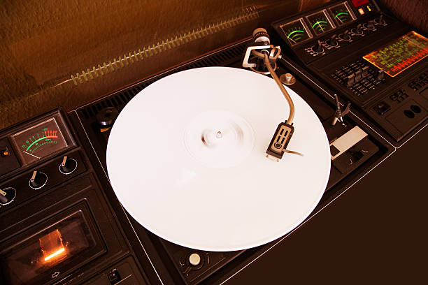 record player a classic record player with vinyl current regler stock pictures, royalty-free photos & images