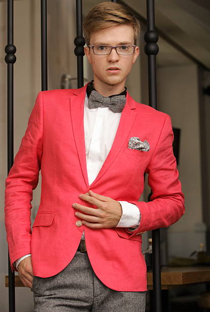 istock Young handsome stylish man posing indoor 186150211