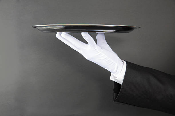 butler obsługa - waiter butler luxury silver platter zdjęcia i obrazy z banku zdjęć