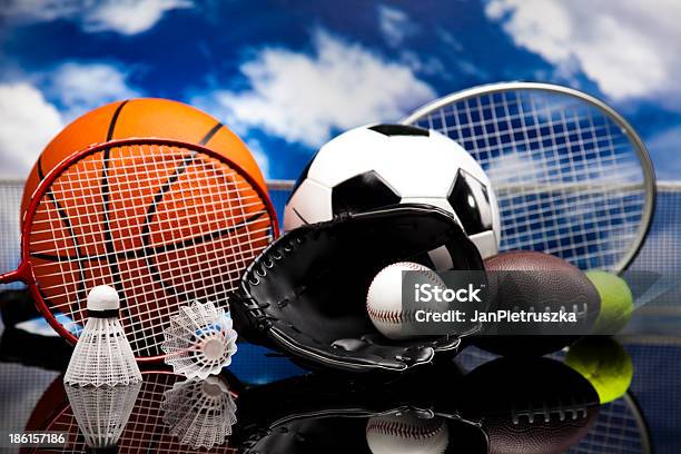 Sports Equipment Stockfoto und mehr Bilder von Aktivitäten und Sport - Aktivitäten und Sport, Ausrüstung und Geräte, Badminton - Sport