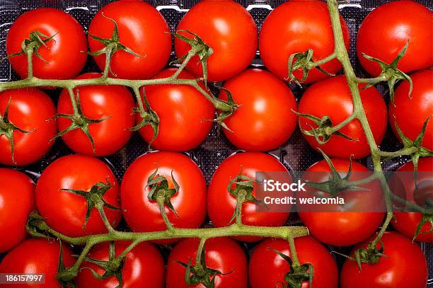 Tomate Frutas Foto de stock y más banco de imágenes de Alimento - Alimento, Complemento vitamínico, Fotografía - Imágenes