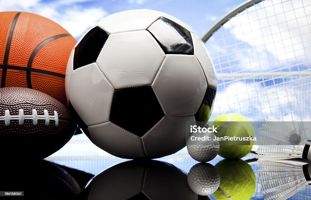 Equipos y pelotas de deportes - Foto de stock de Actividad libre de derechos