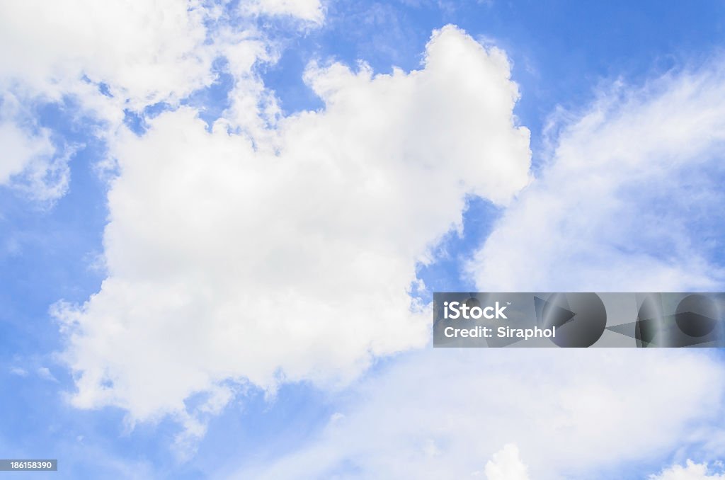 Cloud - Photo de Bleu libre de droits