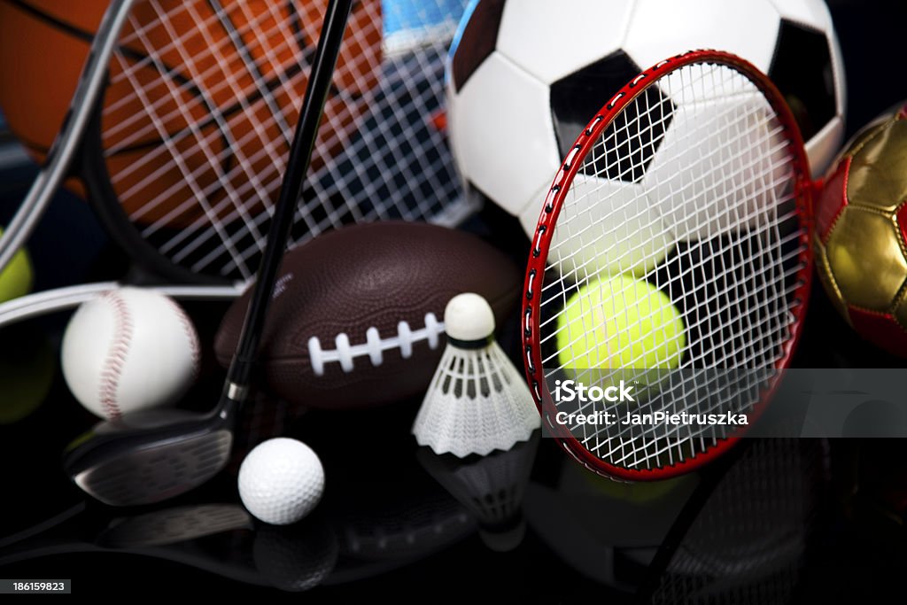 Quatro esportes, uma série de bolas e coisas - Foto de stock de Equipamento esportivo royalty-free