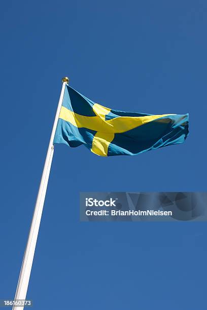 Bandera Sueca Foto de stock y más banco de imágenes de Amarillo - Color - Amarillo - Color, Azul, Bandera