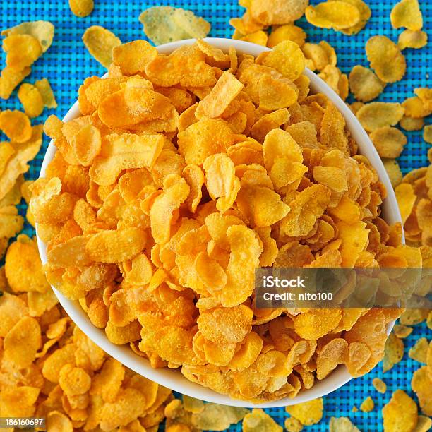 Flocos De Milho - Fotografias de stock e mais imagens de Alimentação Saudável - Alimentação Saudável, Amarelo, Azul