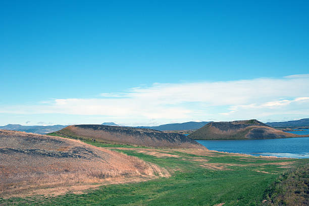 istock Island - Pseudo-Krater am Myvatn-See 186161901