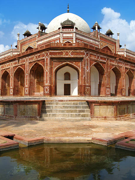 istock Delhi: Humayun's tomb, masterpiece of early Mughal architecture 186165332