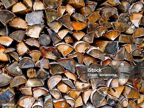 Brennholz Stockfoto und mehr Bilder von Bauholz - Bauholz, Baum, Baumrinde