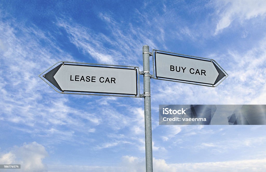 도로 표지판 임대차계약 및 구매하다 자동차모드 - 로��열티 프리 임대계약서 스톡 사진