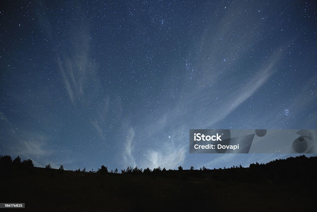 Nuit sombre ciel bleu avec des étoiles. - Photo de Abstrait libre de droits