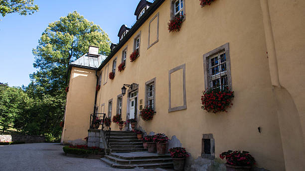 istock Staniszow Palace in Poland 186188009