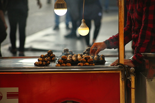 Chestnuts sold on the streets, an indispensable part of the winter months