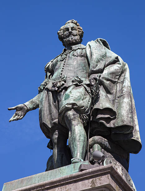 istock Antwerp - Statue of painter Peter Paul Rubens 186199803