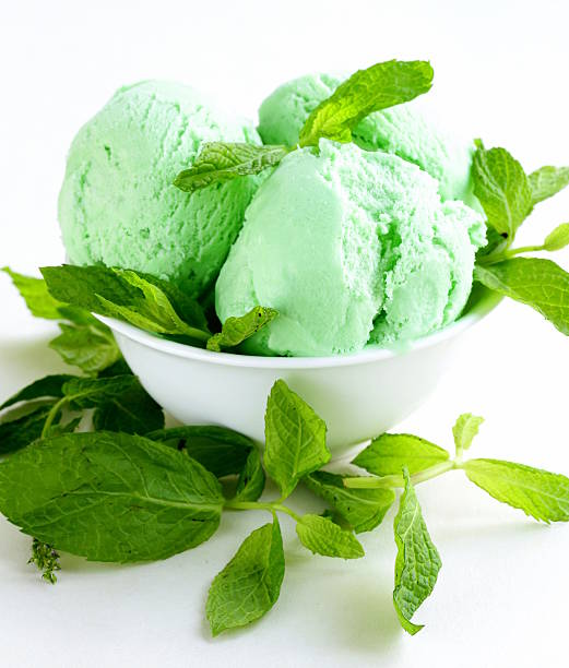 istock balls mint ice cream with fresh green herb 186202776