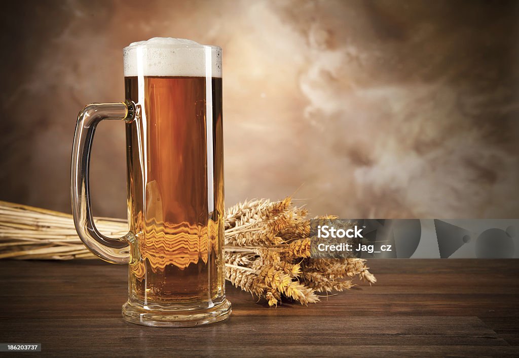 Bicchiere di birra - Foto stock royalty-free di Alchol