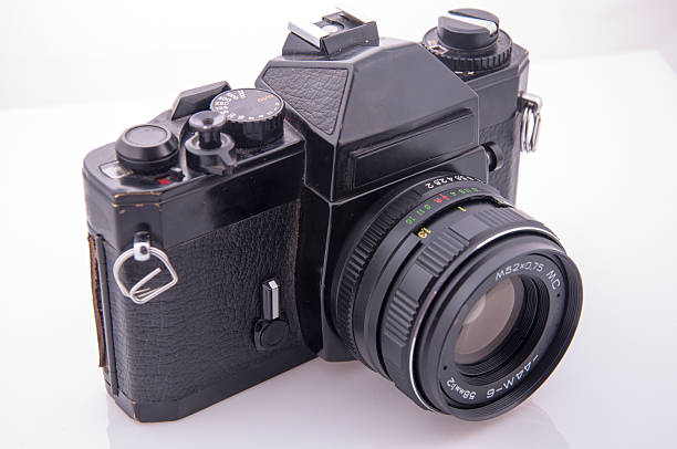 istock Old 35 mm film camera 186203906