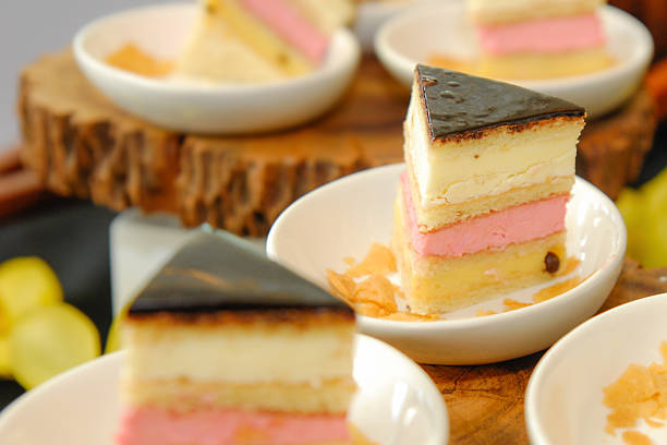 istock Stawberry cakes decorate for served 186205152