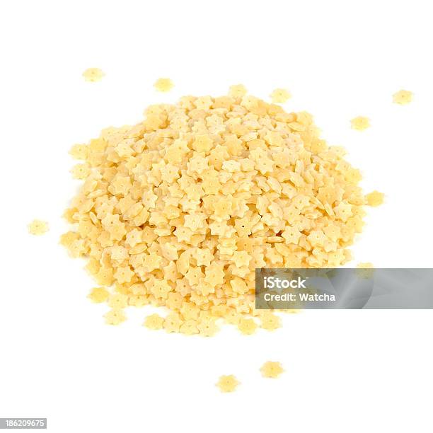 Pilha De Forma De Estrela Stelle Massa Isolado Em Fundo Branco - Fotografias de stock e mais imagens de Comida