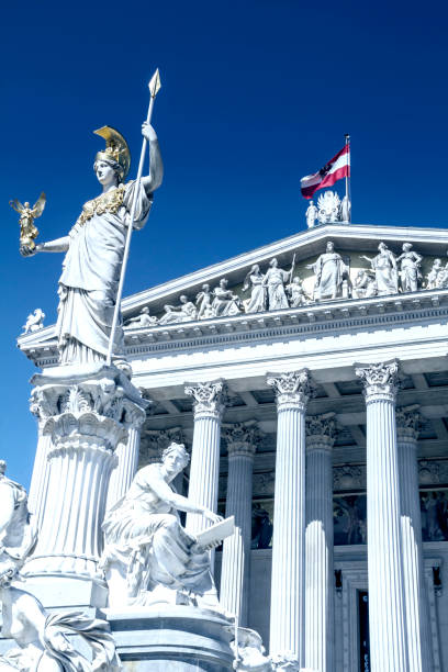 austrian parliament building, vienna - old obsolete antique old fashioned - fotografias e filmes do acervo