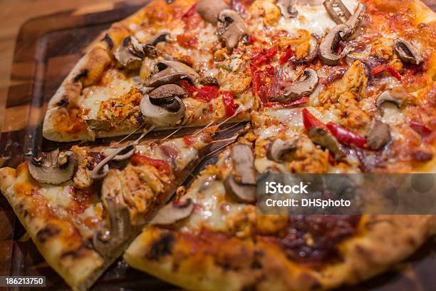 ピザ - まな板のストックフォトや画像を多数ご用意 - まな板, アウトフォーカス, イタリア料理