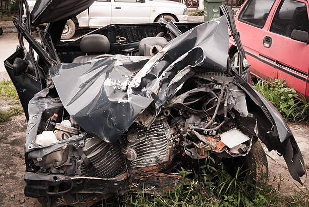 istock Total car crash smash accident 186214744