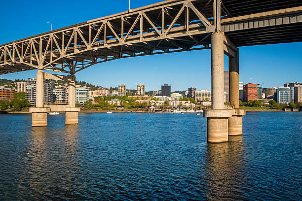 istock Portland Marquam Bridge 186230937
