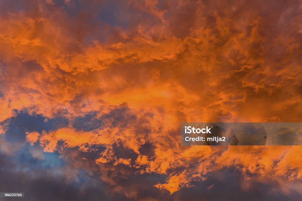 Nubes al atardecer - Foto de stock de Aire libre libre de derechos