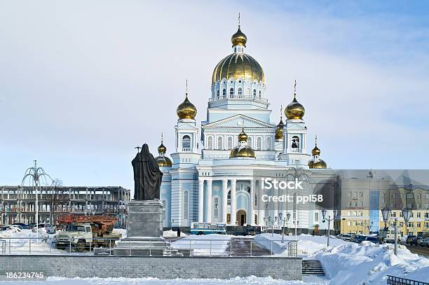 Catedral Ortodoxa Foto de stock y más banco de imágenes de Saransk - Saransk, Adulto, Aire libre