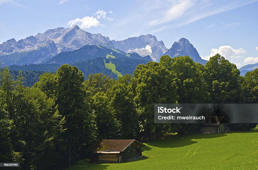 Blick ü b e r das Wettersteingebirge - 로열티 프리 0명 스톡 사진