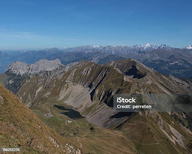 Lago Eissee E Montagne - Fotografie stock e altre immagini di Alpi - Alpi, Alpi Bernesi, Ambientazione esterna